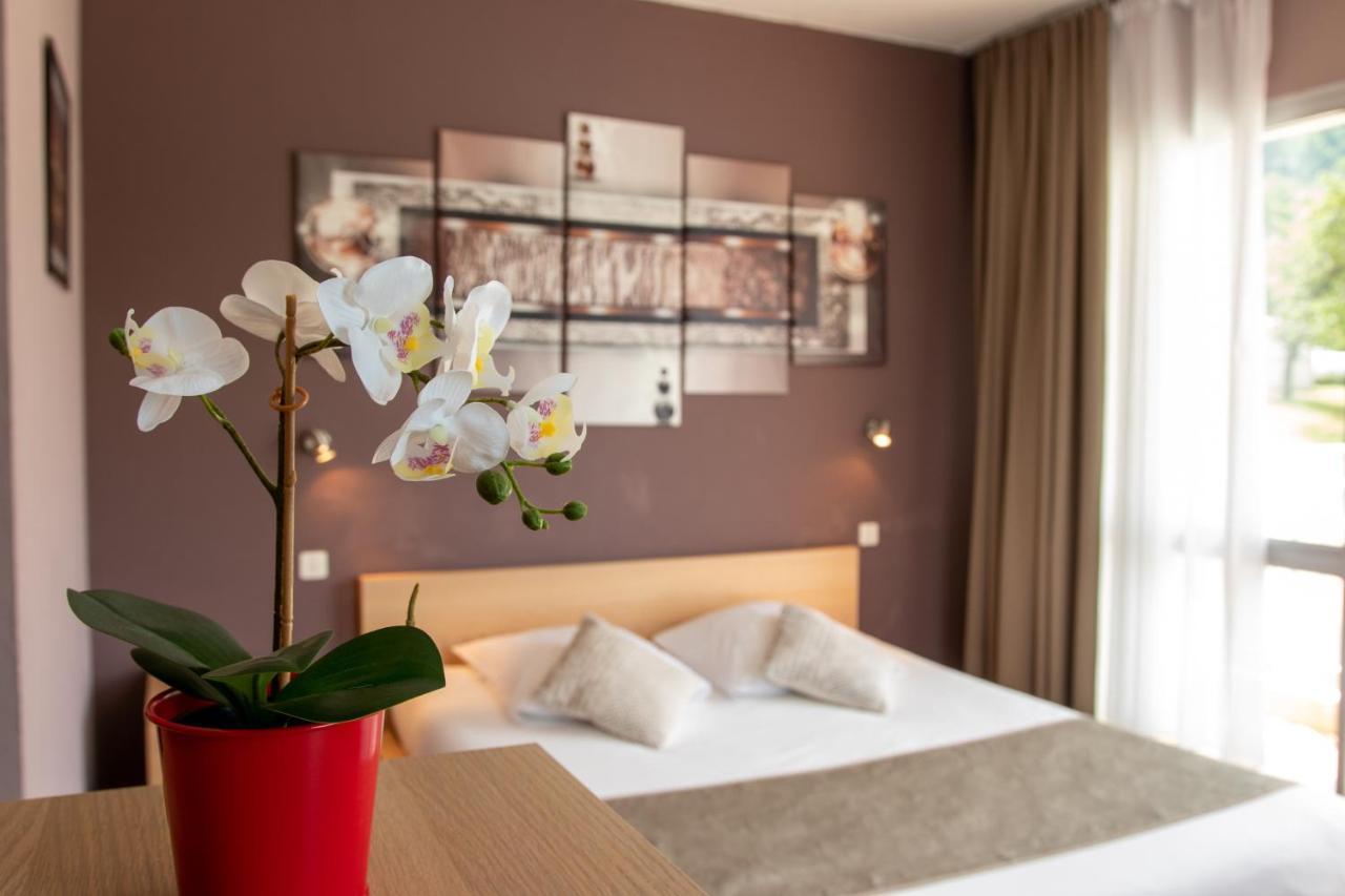 Hotel Les Flots Bleus Savines Ngoại thất bức ảnh